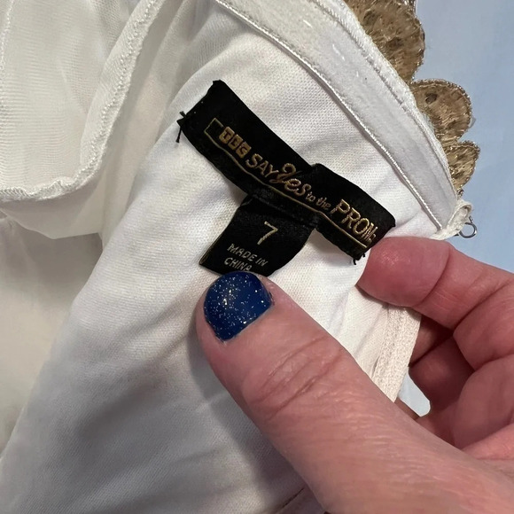 Say Yes to the Prom Juniors Embellished Strapless Cascade Gown Ivory Gold SZ 7 - Picture 7 of 16